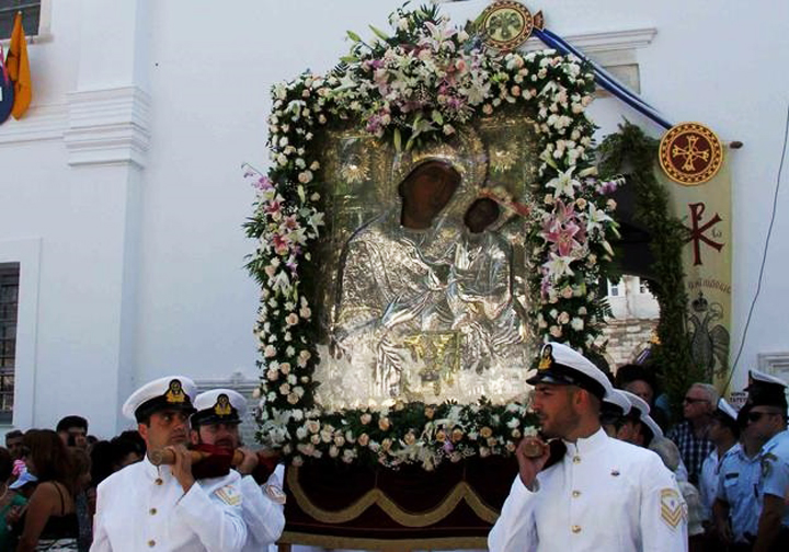 Τη Θαυματουργό Εικόνα της Παναγίας Εκατονταπυλιανής της Πάρου υποδέχεται ο Πειραιάς