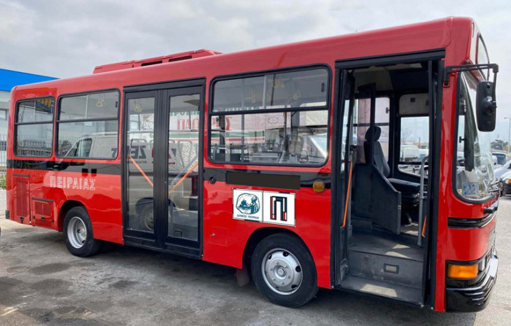 Στην κυκλοφορία ένα πλήρως ανακατασκευασμένο Λεωφορείο της Δημοτικής Συγκοινωνίας Πειραιά