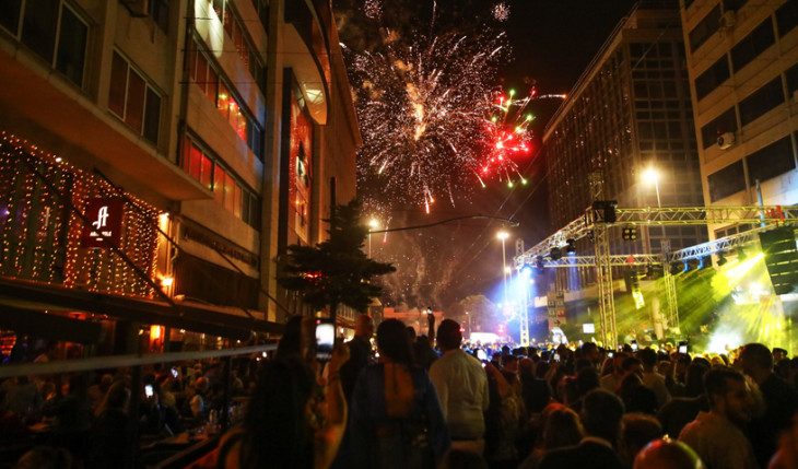 Χιλιάδες κόσμου διασκέδασαν στο  μεγαλύτερο  Street Party της χώρας, στους δρόμους της θρυλικής Τρούμπας  στις  «Ημέρες Θάλασσας 2023»