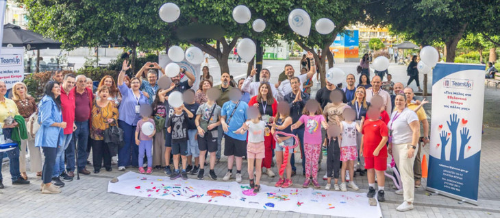 Με μεγάλη επιτυχία η εκδήλωση ευαισθητοποίησης «Να δούμε τον κόσμο μέσα από τα μάτια τους»  στην πλατεία Κοραή