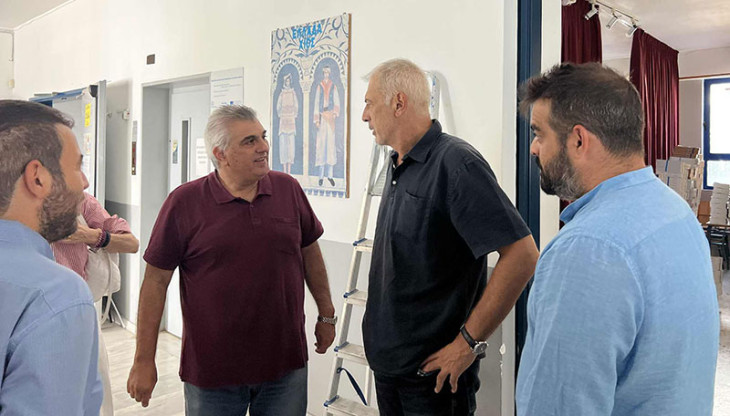 Αυτοψία του Δημάρχου Πειραιά Γιάννη Μώραλη σε σχολικές μονάδες
